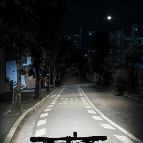 Cykellygte LED | 400 lm | forlygte med 2.000 mAh genopladeligt batteri | 05BQ0034