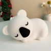 Lampă de noapte LED din silicon în formă de Koala | Lampă portabilă pentru copii, 9 culori de lumină | JL-708