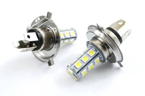 Autó LED izzó H4 18 SMD 5050