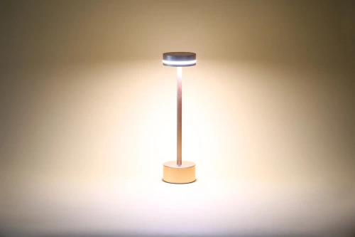 ATL08-CUIVRE | Lampe de table LED | Une lampe de nuit moderne avec une batterie intégrée