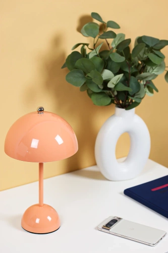 HJA27-1-ROSA | Stilfuld bordlampe | Trådløs natlampe med tre lysfarver