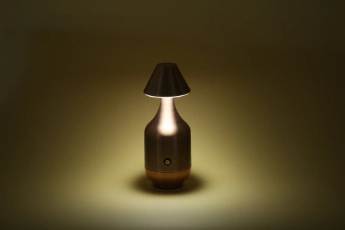 Lámpara de mesa LED de cobre con batería integrada | Lámpara de noche táctil con potencia y color ajustables | Lámpara moderna para restaurantes, hoteles y salas de estar | YG-D030-COPPER