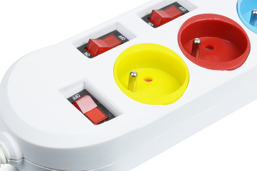 BA-3505 | Stekkerdoos met 5 230V stopcontacten | Verlengsnoer van 1,8 m met speciale schakelaars