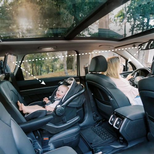 JH-04 | Veidrodis, skirtas stebėti vaiką automobilyje | pritvirtintas prie galinės galvos atramos elastiniais dirželiais