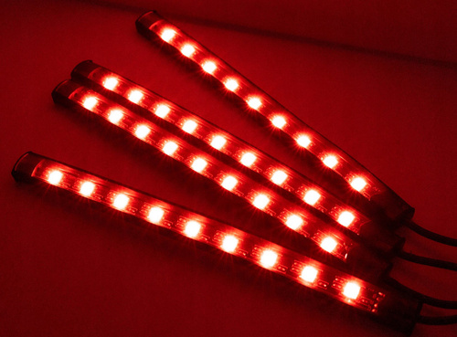 RGB LED autóbelső világítás USB-n keresztül | Bluetooth kapcsolat a telefonon lévő alkalmazással | 4x LED szalag 9 dióda 5050 15cm | IR távirányító | zenei módok