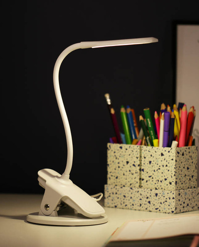 MT-812A | LED skrivebordslampe med bordpladeclips | USB | berøringskontakt