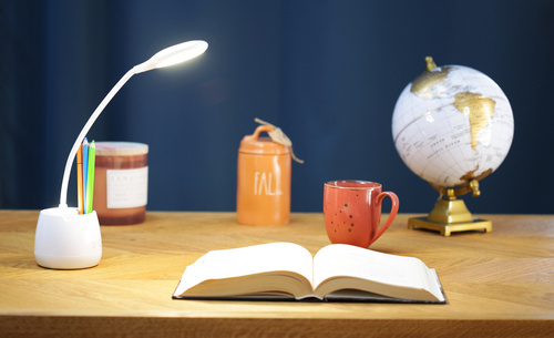 MT-812 | Lampada da scrivania LED da 5 W con modalità notturna | Contenitore per penne, pastelli