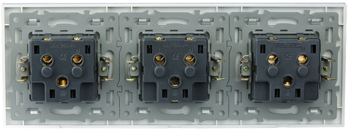 SC80-3 | Triple socket with ground | White | Glass | 230V