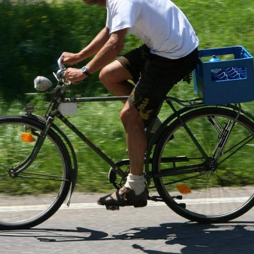 Suport universal pentru biciclete spate cu clapă cu arc | Suport reglabil din aluminiu până la 27 kg | BIK-ZJ667