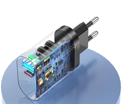 GAN | 65W rychlá nástěnná nabíječka s porty USB a PD 3.0 (USB-C).