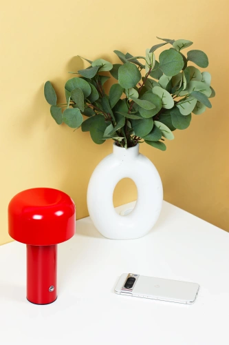 Modelo YG-D017-R | Lámpara de mesa moderna | Luz de noche con batería incorporada | Lámpara LED