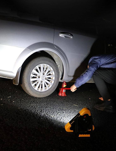 W838 | Žibintuvėlis – 3x LED įspėjamasis trikampis su maitinimo bloku ir saulės kolektoriumi