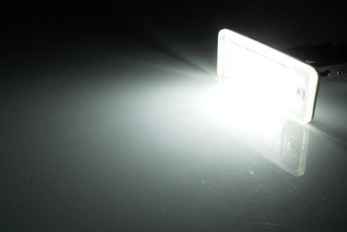 LHLP015S28 Lumină LED pentru plăcuță de înmatriculare pentru Audi A3 S3 A4 S4 A6 S6 A8 S8 Q7 RS4 RS6