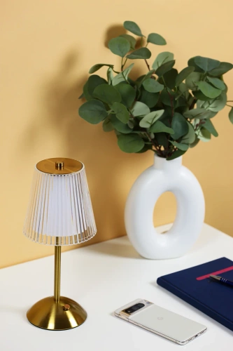 DTL-C130 | Candeeiro de mesa com bateria incorporada | Lâmpada noturna com três cores de luz | Lâmpada atmosférica para hotel ou restaurante