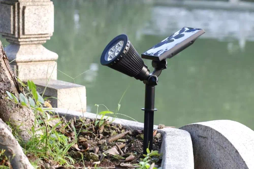 YNG-4LED | Lampe de jardin solaire à LED | Réflecteur SPOT | 250lm, 2200mAh, 4 LED