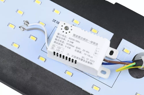 TYD-S18W-B | Sodo šviestuvas, lauko fasado sieninis šviestuvas LED | Integruotas judesio ir prieblandos jutiklis | 12W, 1200lm, IP65