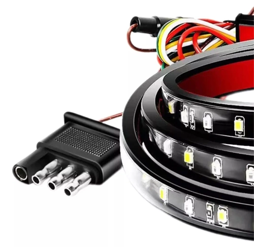 Třetí brzdové světlo pod spoilerem, v zadní části vozu | LED | 150 cm