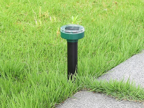 YQJ-1203-BLACK- 4pcs | Rodent repellent | Solar repeller for moles and voles