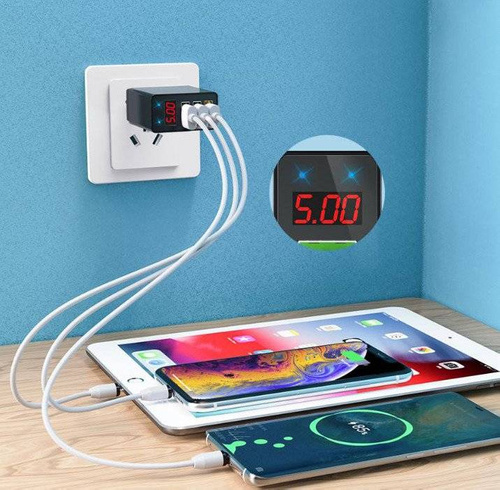 CA-006 | 3x USB hurtigoplader med LED display | Quick Charge 3.0 hurtigopladning
