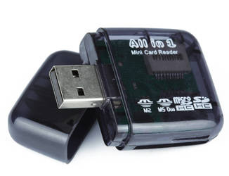 CR-026 | Lettore di schede di memoria USB universale tutto in uno