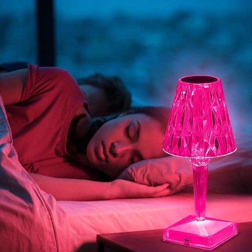 DTL-C16-RGB | Lampada da notte in cristallo | Lampada controllata tramite touch o telecomando | Una moderna lampada a LED con la possibilità di cambiare colore.