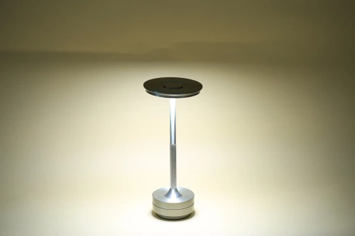 HJA-25-SORT | Bordlampe med tre lysfarver | Natlampe med indbygget batteri