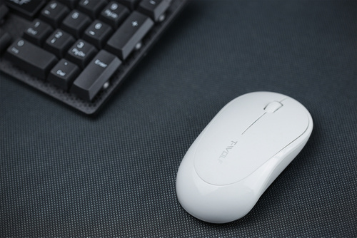 Q18 | Mouse optic de birou fără fir pentru computer | 1000 DPI | alb