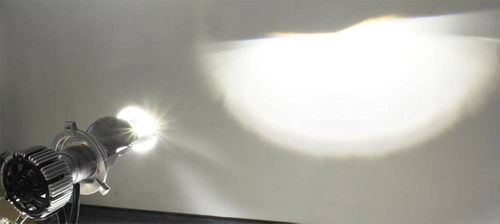 A set of LED bulbs H4 60W 12000lm SMD 5530 with lens projectors