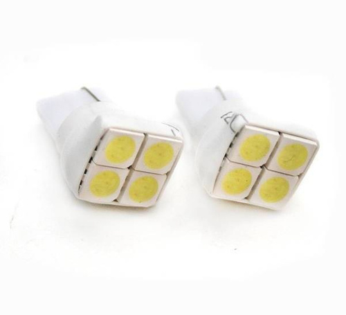 Autó LED izzó W5W T10 4 SMD 5050