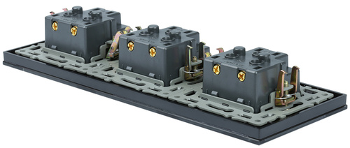 SC80-3 | Triple socket with ground | Black | Glass | 230V