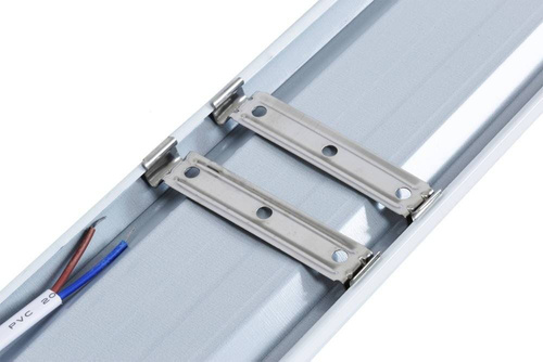 IFX-45W-150 | Pannello da soffitto LED 45W 150 cm | Pannello CCD non lampeggiante montato in superficie