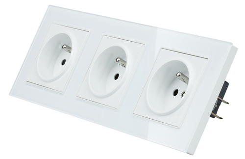 F60-SC80-3 | Triple socket with ground F60 with frame | White tempered glass | 230V